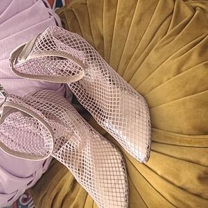 Forever 21 Fishnet Pointed Pump